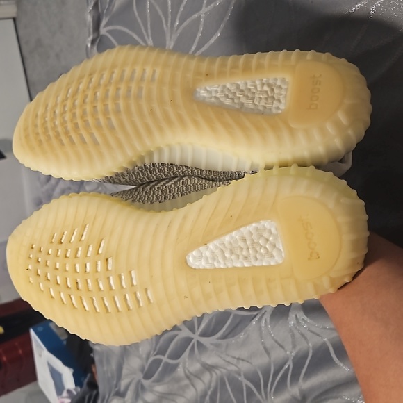 YEEZY MEN SHOES - Picture 4 of 6